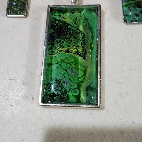 Fashionable Women Jewelry Set. - Picture 6 of 8